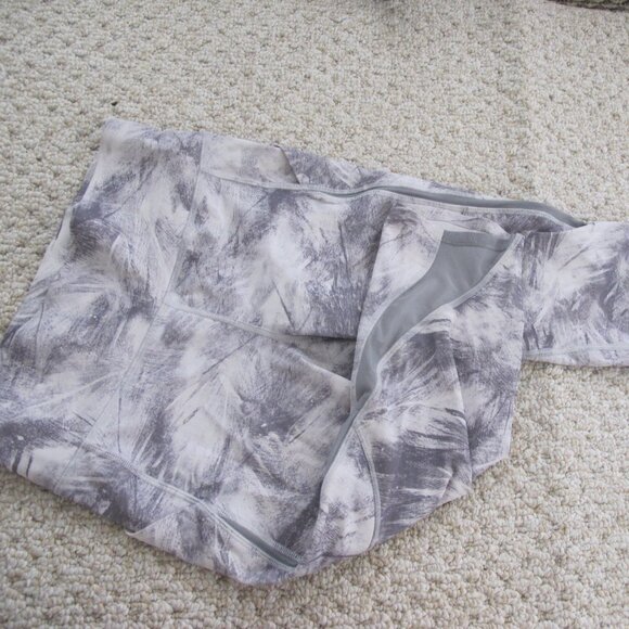 Lululemon Crop Running Leggings - 8 - Picture 1 of 14